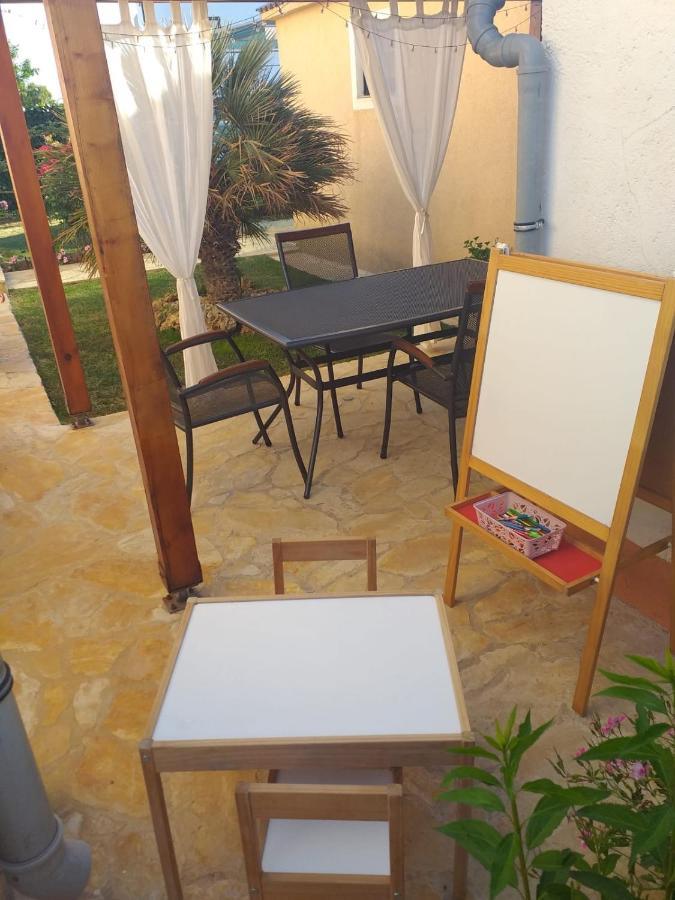Apartments Lolo Privlaka  Extérieur photo