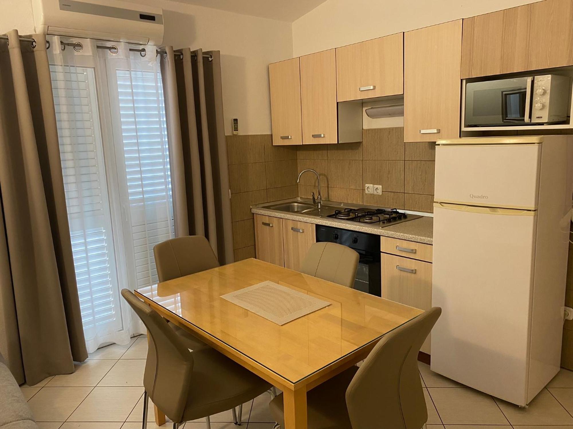 Apartments Lolo Privlaka  Extérieur photo